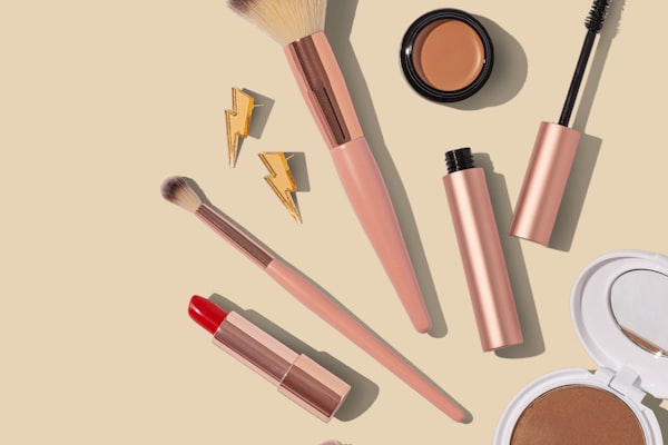 Diseño y Perfilado de Cejas — Estética Premium